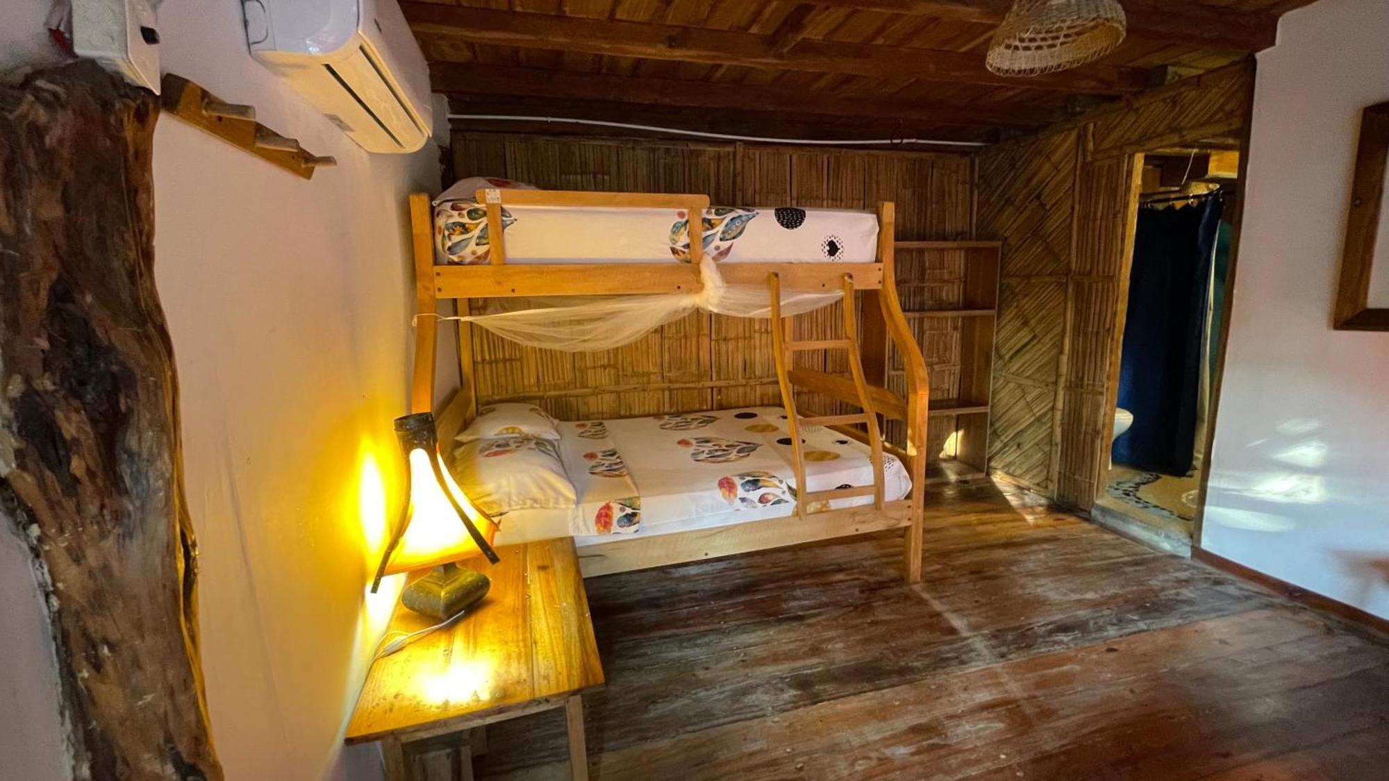Hostal Olmito كانوا المظهر الخارجي الصورة
